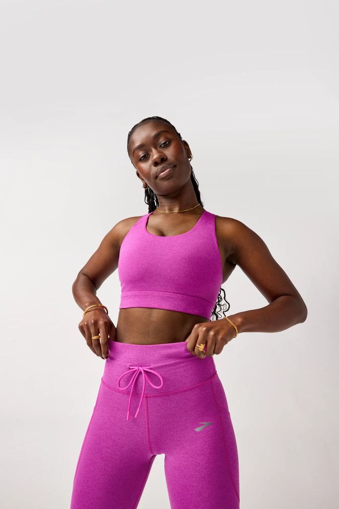 Women's Brooks Luxe Sports Bra. Magenta.