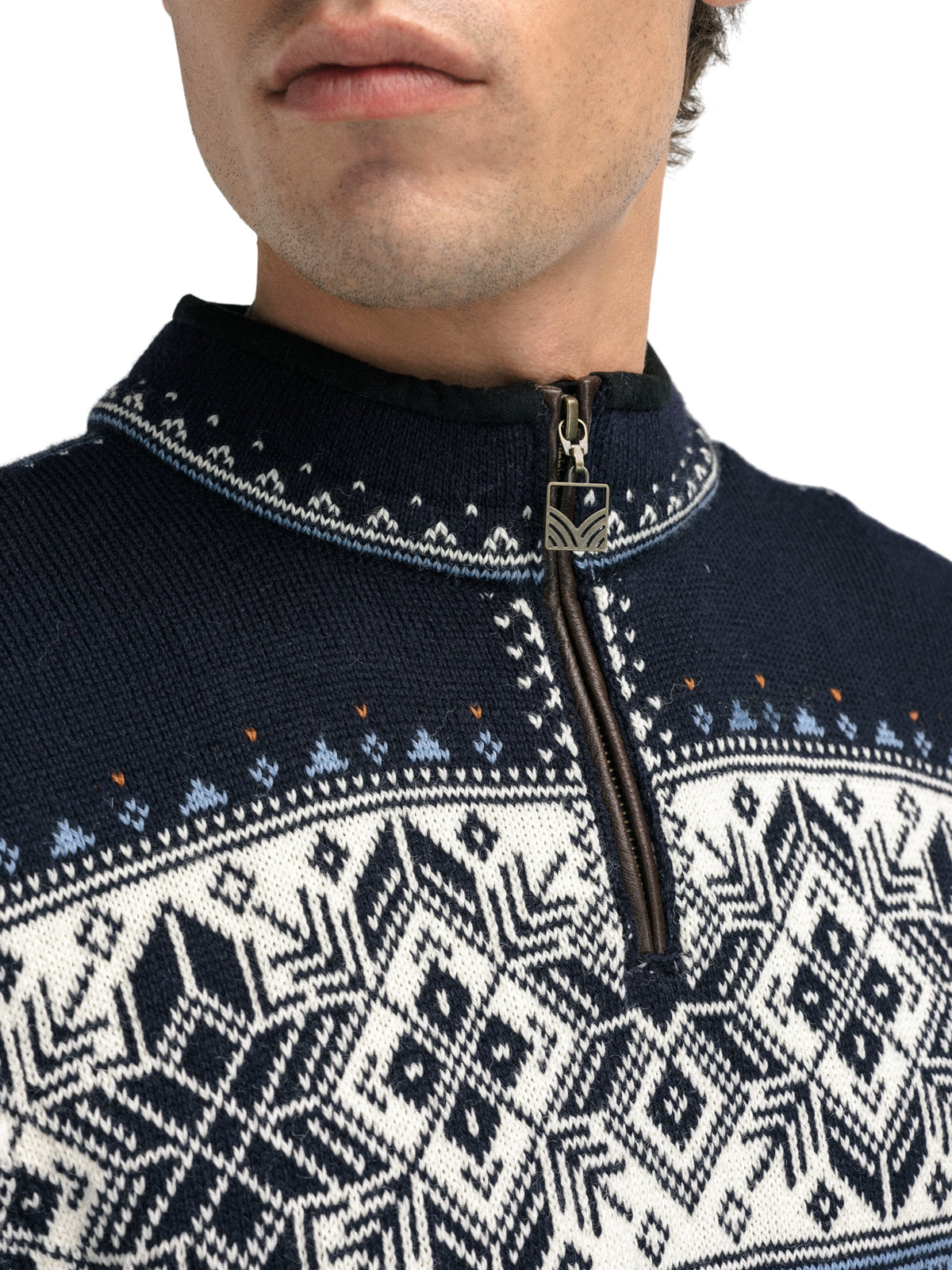 Dale of Norway Blyfjell Sweater, unisex, Navy/Off White/Blue Shadow – fleece-lined collar detail