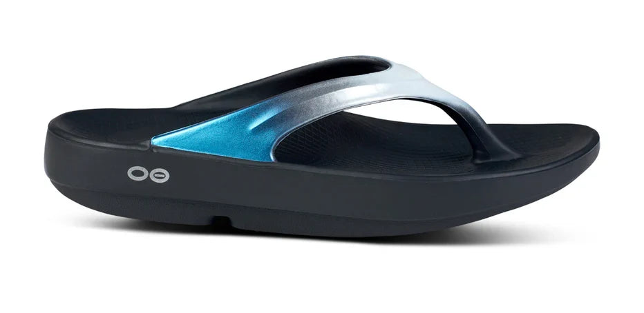 Women's Oofos OOlala Luxe Sandal in Frost, side view