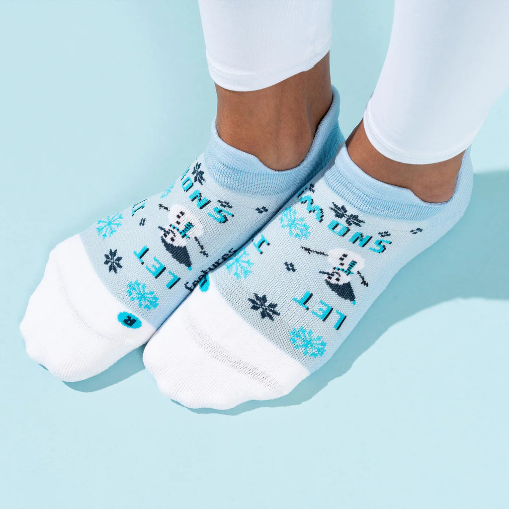 Unisex Feetures! Elite Light Cushion. NST. Snow men. Vertical