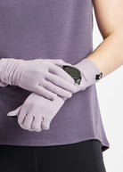 Women's Oiselle Lux Watch Window Gloves in Dusty Lavender, detail view