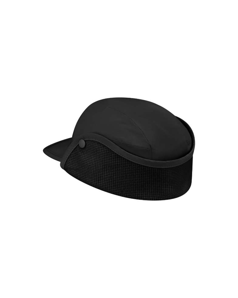 CEP Core Run Thermal Cap. Black.