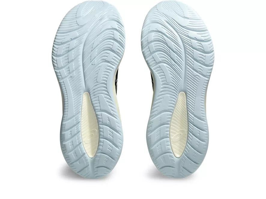 Men's Asics Gel-Cumulus 26. Black upper. Yellow midsole. Bottom view.