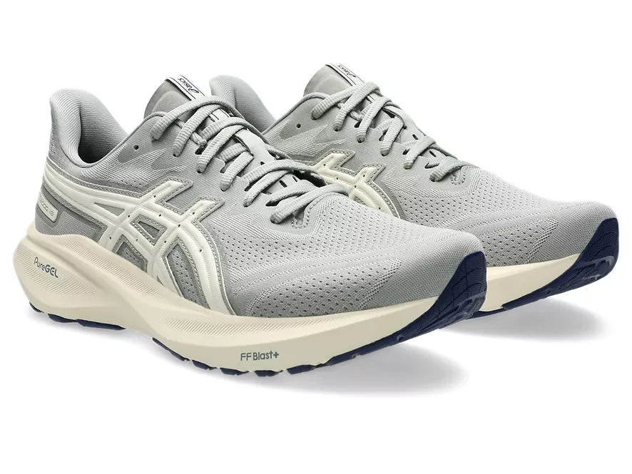 Men's Asics GT-2000 13. Light Grey upper. Off White midsole. Lateral view.