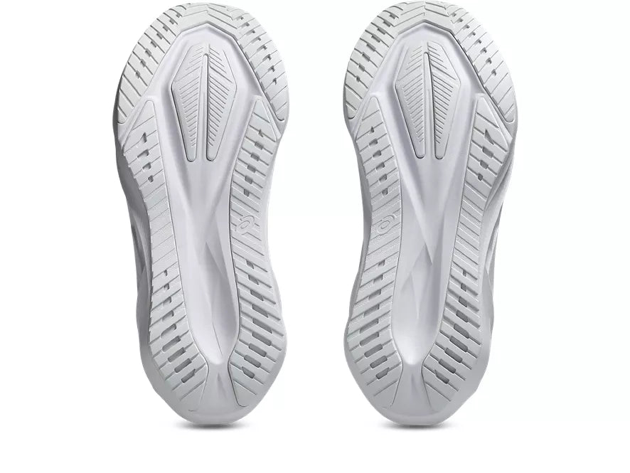 Men's Asics Novablast 5. Light Grey upper. White midsole. Bottom view.