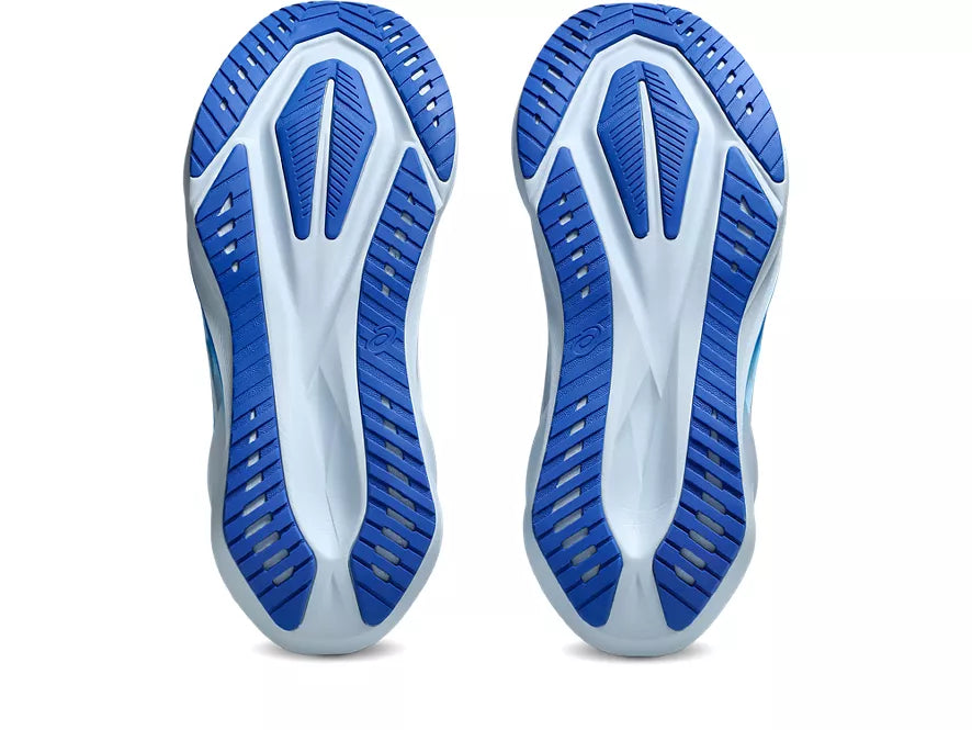 Men's Asics Novablast 5. Black upper. White midsole. Bottom view.