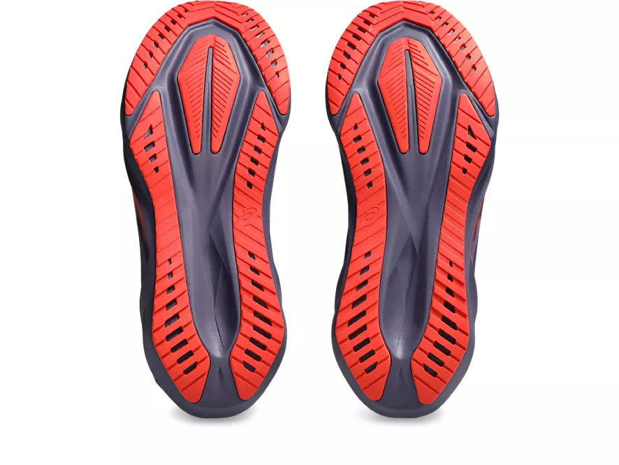 Men's Asics Novablast 5. Grey/Purple upper. Grey/Purple midsole. Bottom view.