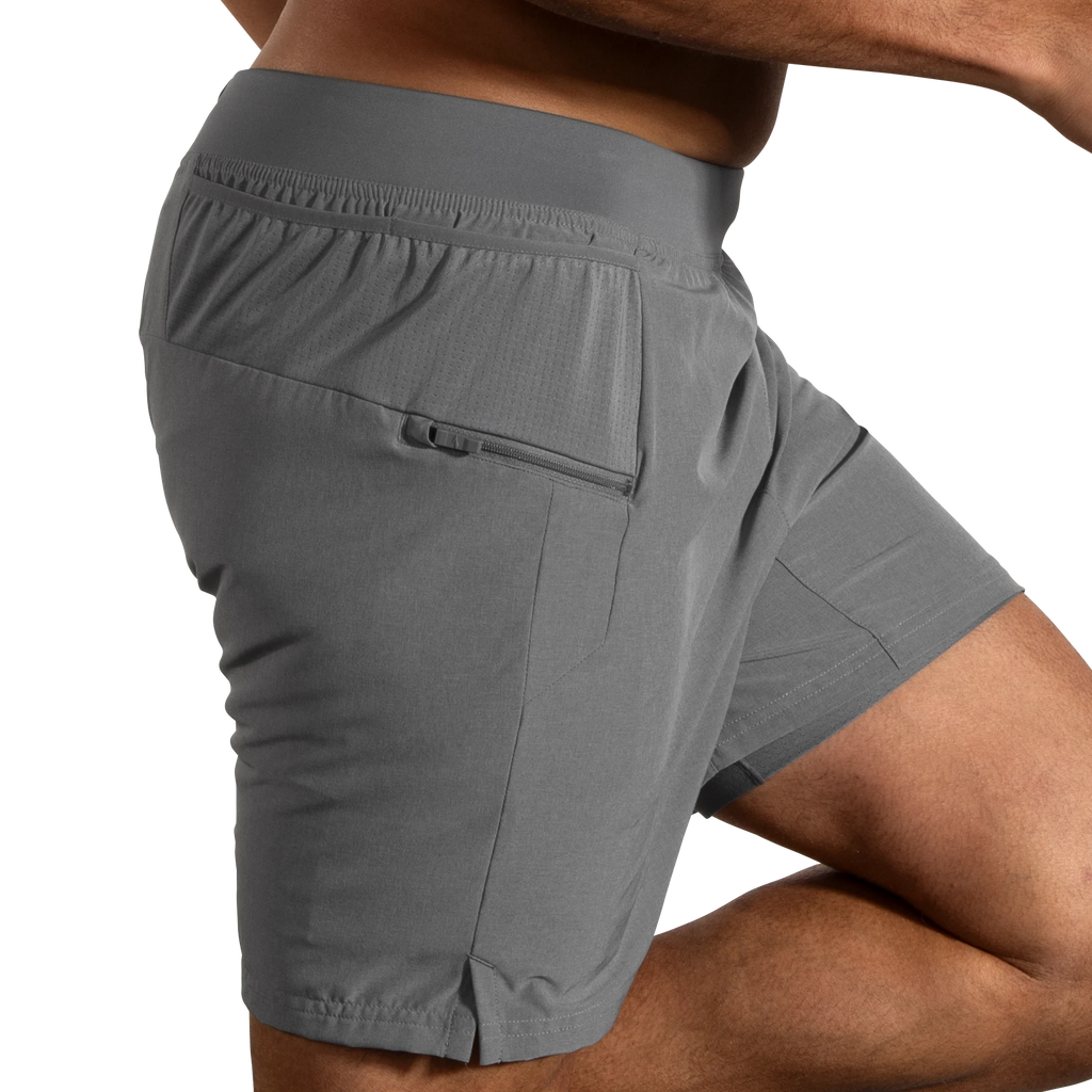 Men's Brooks Sherpa 7" 2-in-1 Shorts. Charcoal. Lateral view.