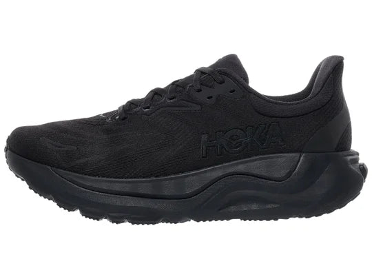 Men's HOKA Arahi 8 in Black/Black, lateral view.