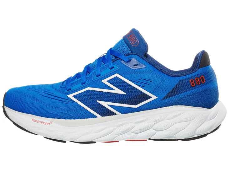 Men's New Balance 880v14. Blue upper. White midsole. Lateral view.