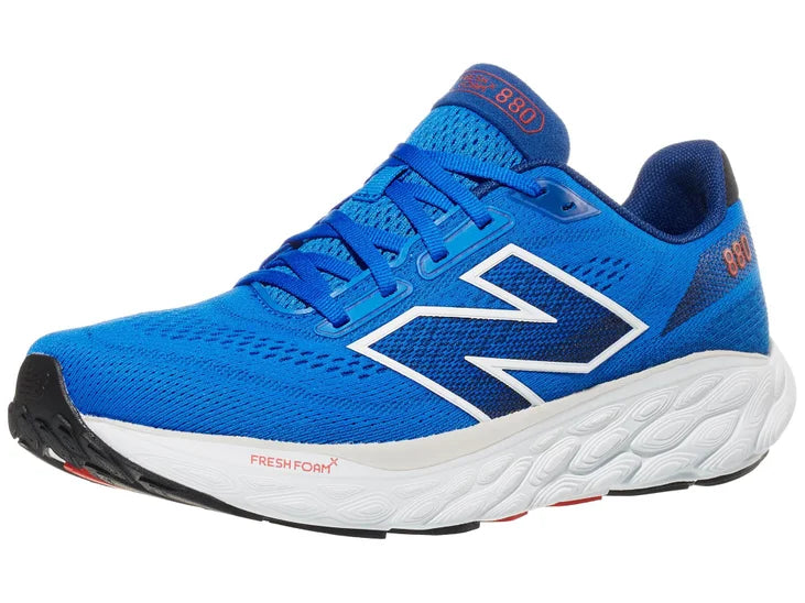Men's New Balance 880v14. Blue upper. White midsole. Lateral view.