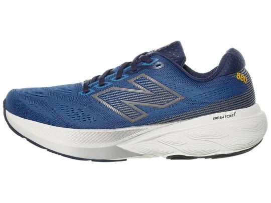 Men's New Balance 880 v15. Blue upper. White midsole. Lateral view.