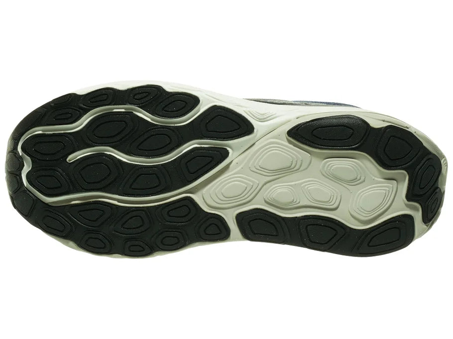 Men's New Balance 860 v14. Grey upper. Off White midsole. Bottom view.