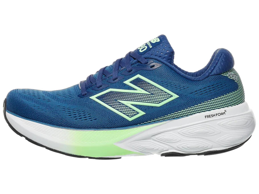 Men's New Balance 880 v15. Blue upper. White midsole. Lateral view.