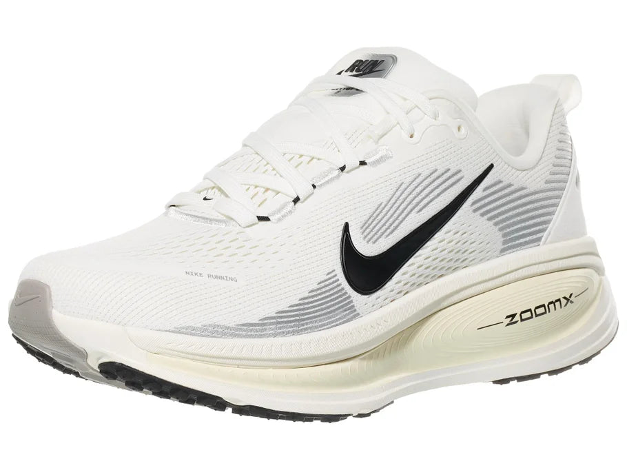 Men's Nike Vomero 18. White upper. Off White midsole. Lateral view.