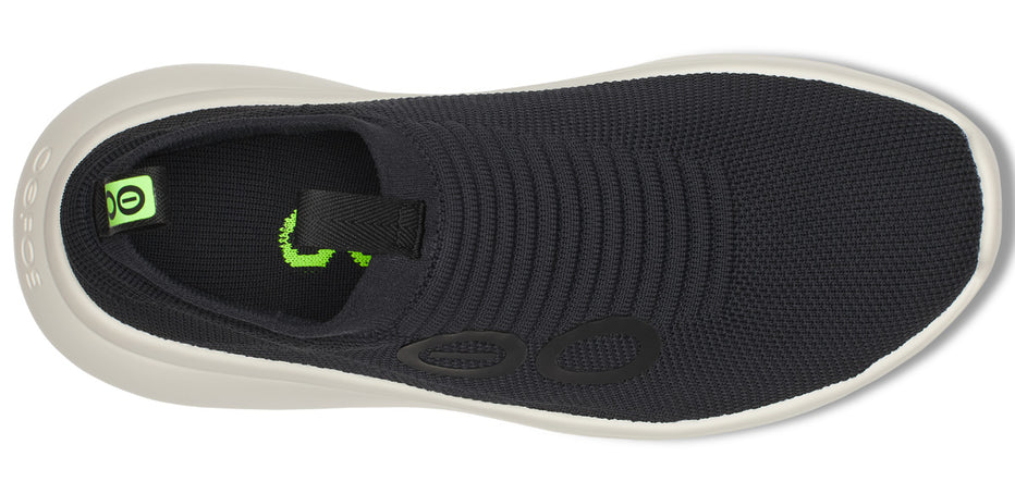 Men's Oofos OOmy Zen. Black upper. White midsole. Top view.