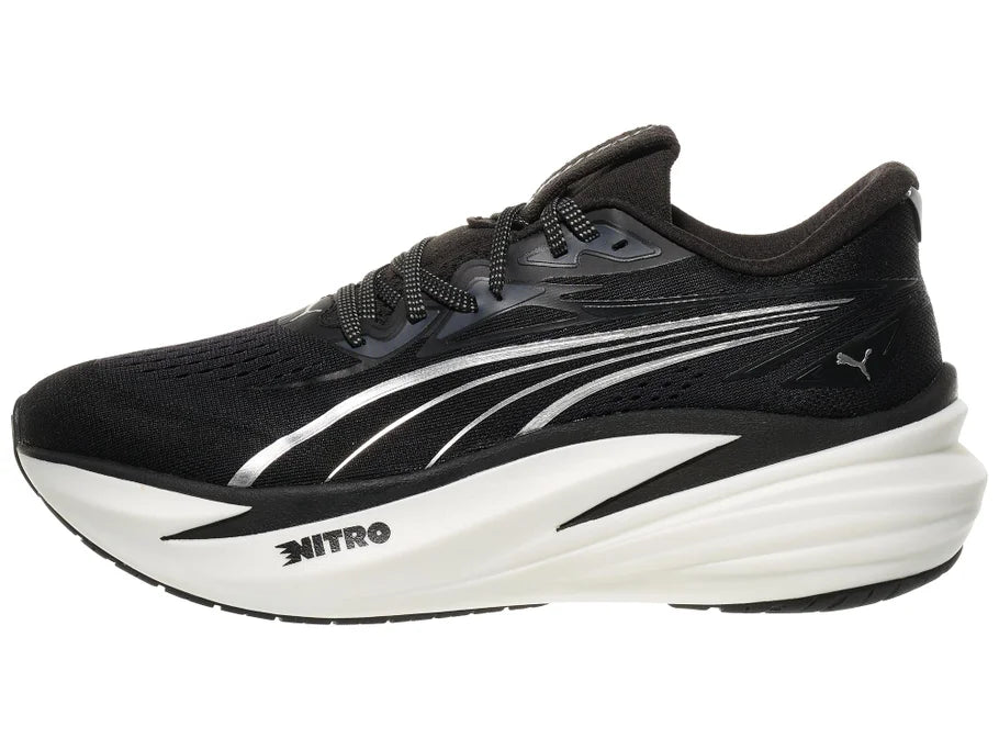 Men's PUMA MagMax Nitro 2. Black upper. White midsole. Lateral view.