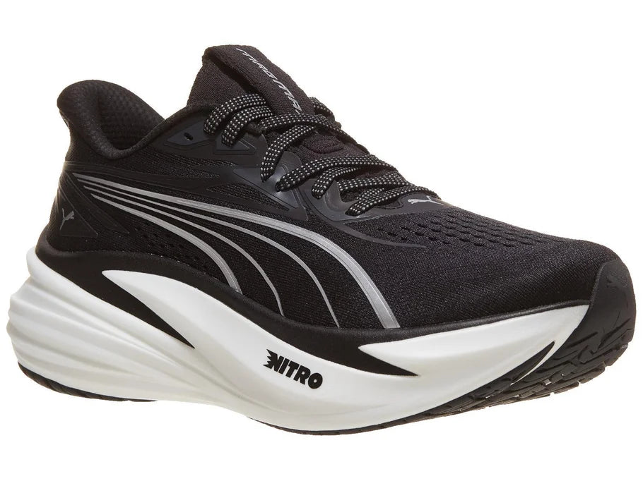 Men's PUMA MagMax Nitro 2. Black upper. White midsole. Lateral view.