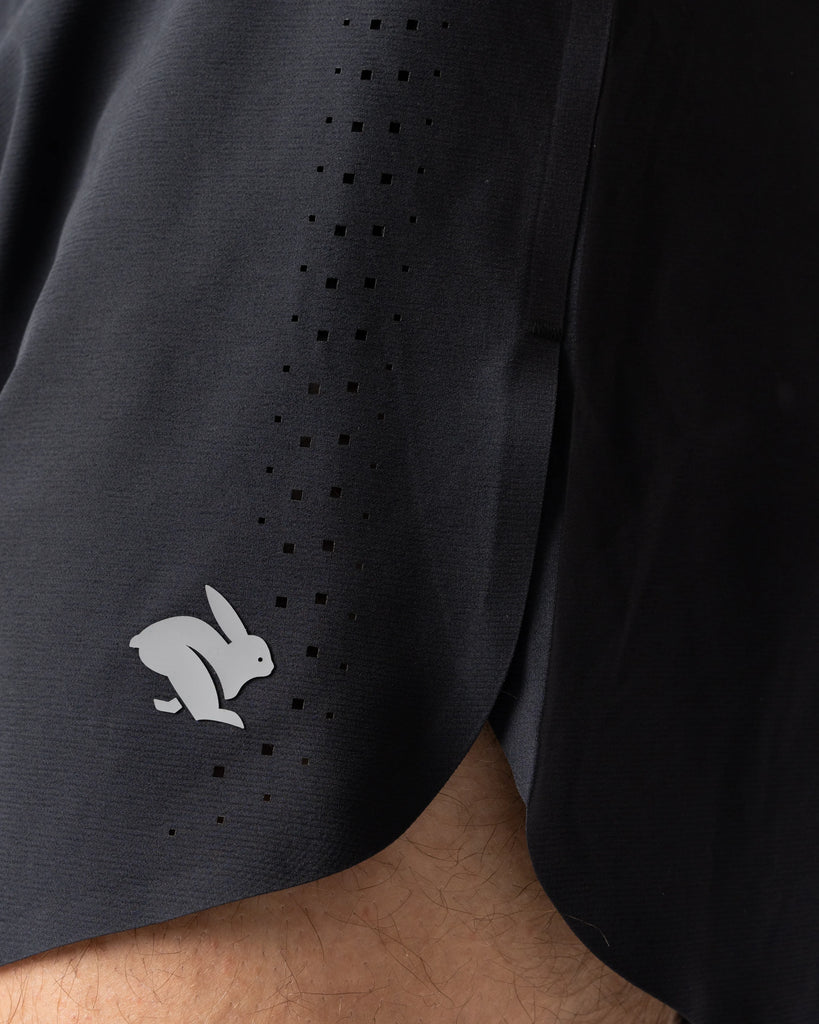 Men's rabbit Fuel n' Fly 5" Shorts. Black.