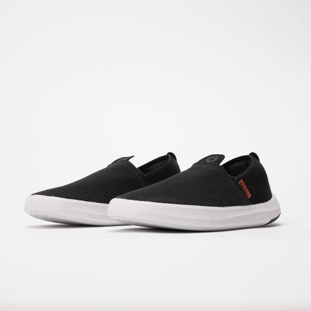 Men's Roll Recovery Superplush Classic. Black upper. White midsole. Lateral view.
