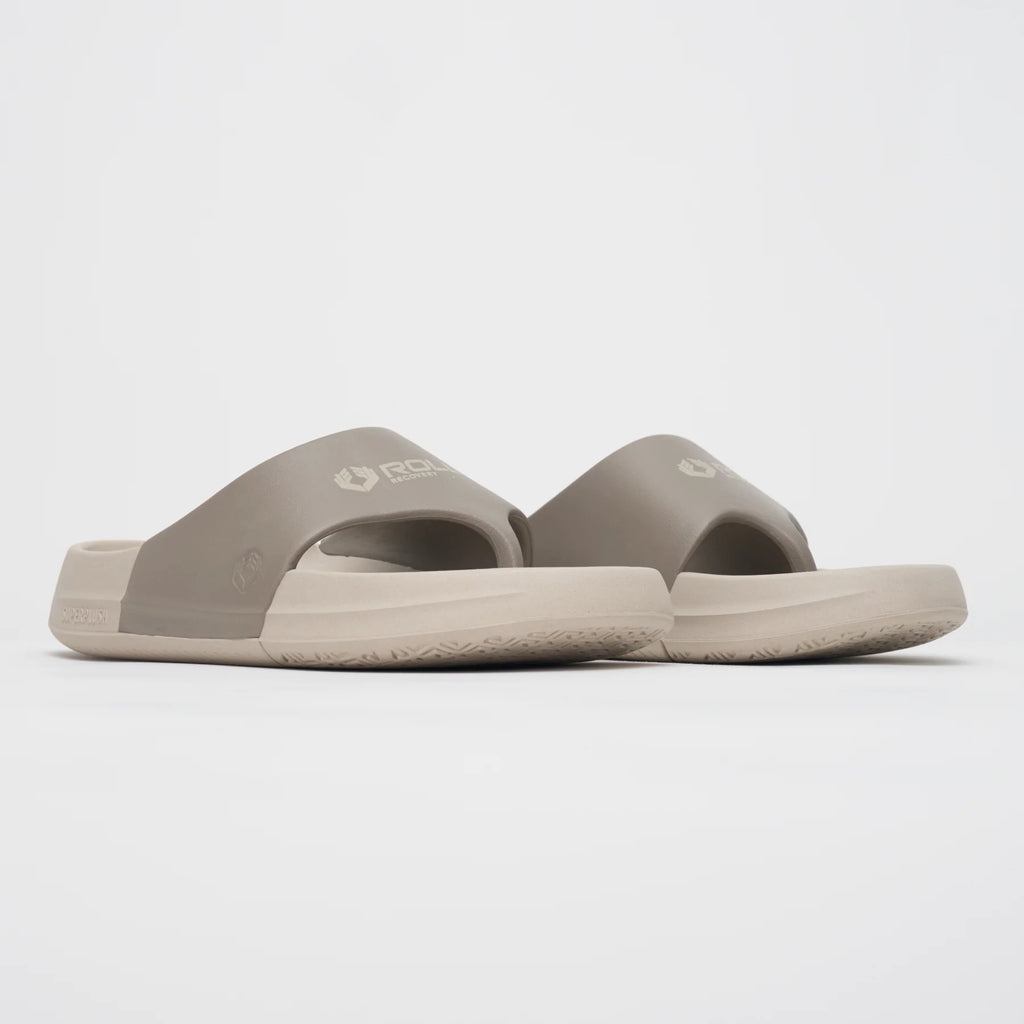 Men's Roll Recovery Superplush Flipflop. Sandstone.