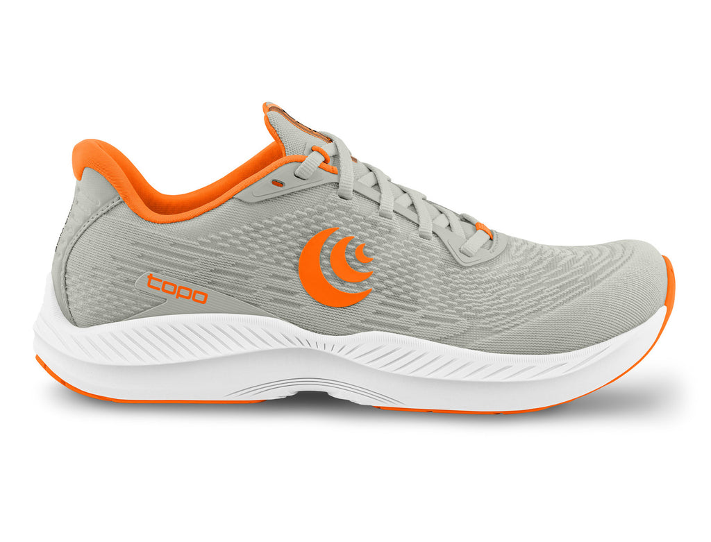 Men's Topo Fli-Lyte 5. Grey upper. White midsole. Lateral view.