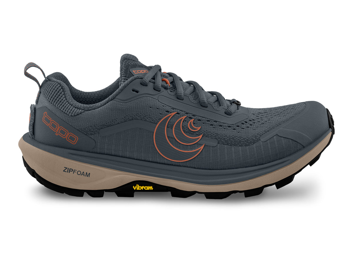 Men's Topo Terraventure 5. Grey upper. Light Grey midsole. Lateral view.