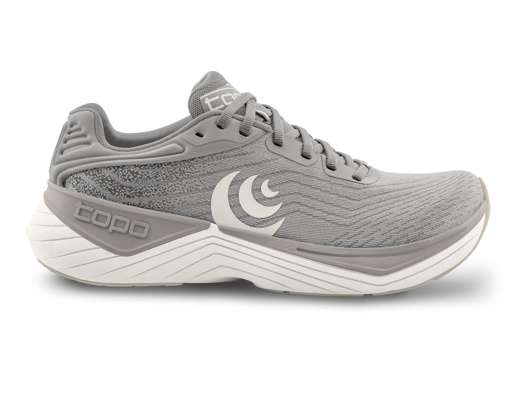 Men's Topo Ultrafly 5. Grey upper. Light Grey midsole. Lateral view.