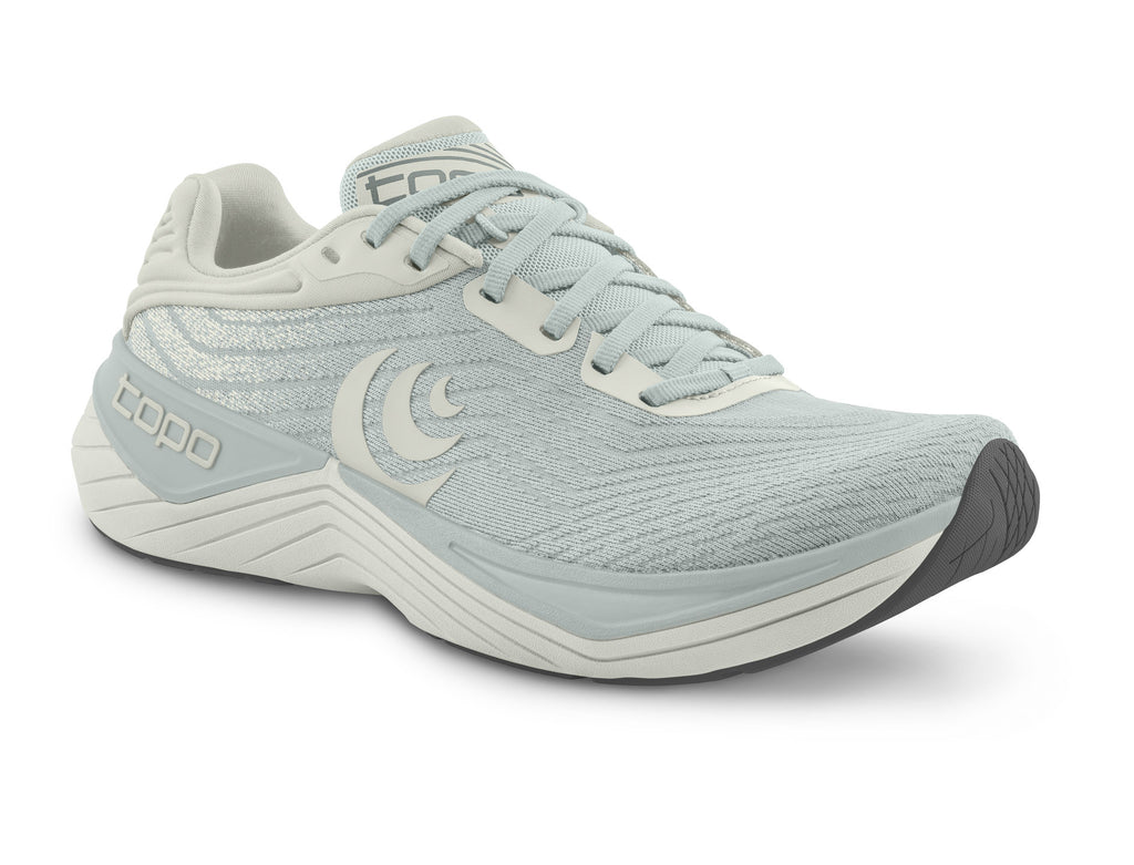 Men's Topo Ultrafly 5. Grey upper. Grey midsole. Lateral view.