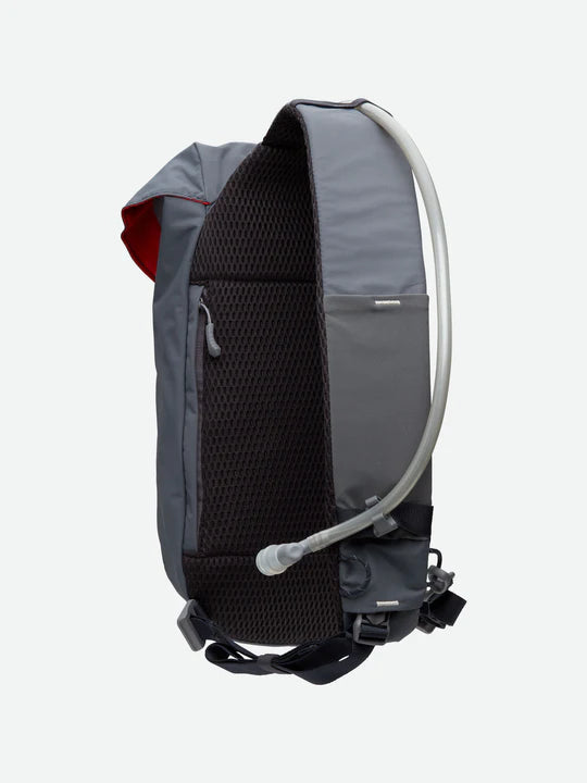 Nathan Limitless 6L Sling. Grey.