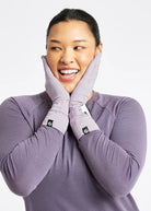 Women's Oiselle Firecracker Watch Window Gloves in Dusty Lavender.