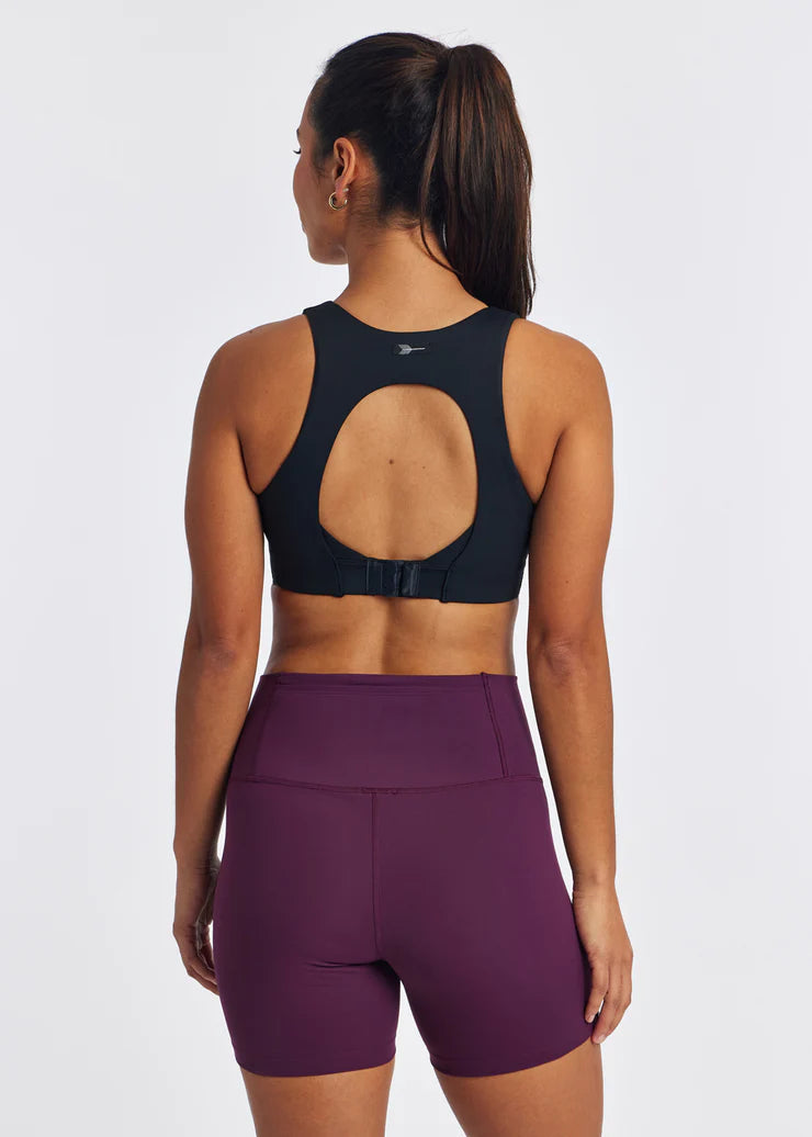 Women's Oiselle Squared Up Bra. Black.
