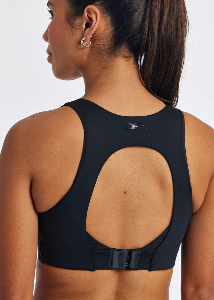 Women's Oiselle Squared Up Bra. Black.