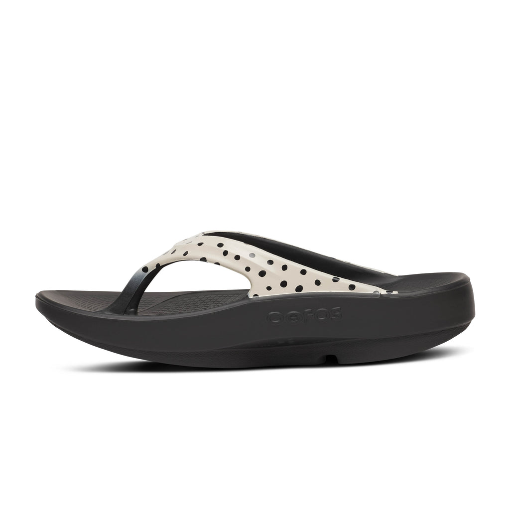 Women's Oofos OOlala Limited Sandal | Pebble – Confluence Running