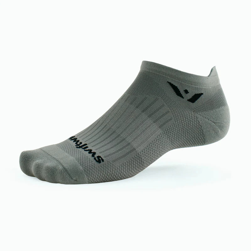 Unisex Swiftwick Aspire Zero Tab. Grey. Lateral view.