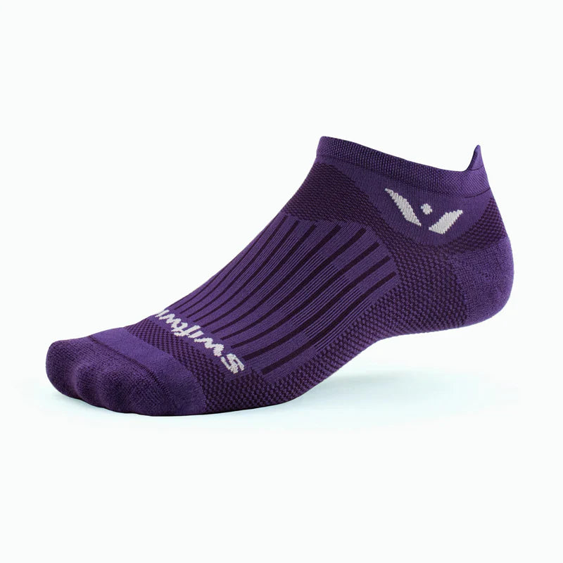 Unisex Swiftwick Aspire Zero Tab. Dark Purple. Lateral view.