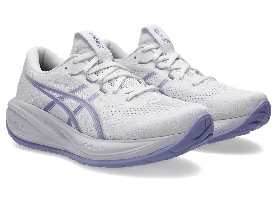 Women's Asics Gel-Cumulus 28. White upper. Light Grey midsole. Lateral view.