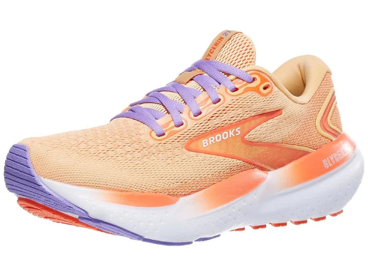 Women's Brooks Glycerin 21. Peach upper. White midsole. Lateral view.