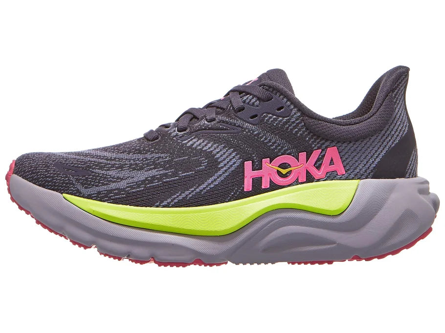 Women's Hoka Arahi 8. Dark grey upper. Yellow and white midsole. Lateral view.