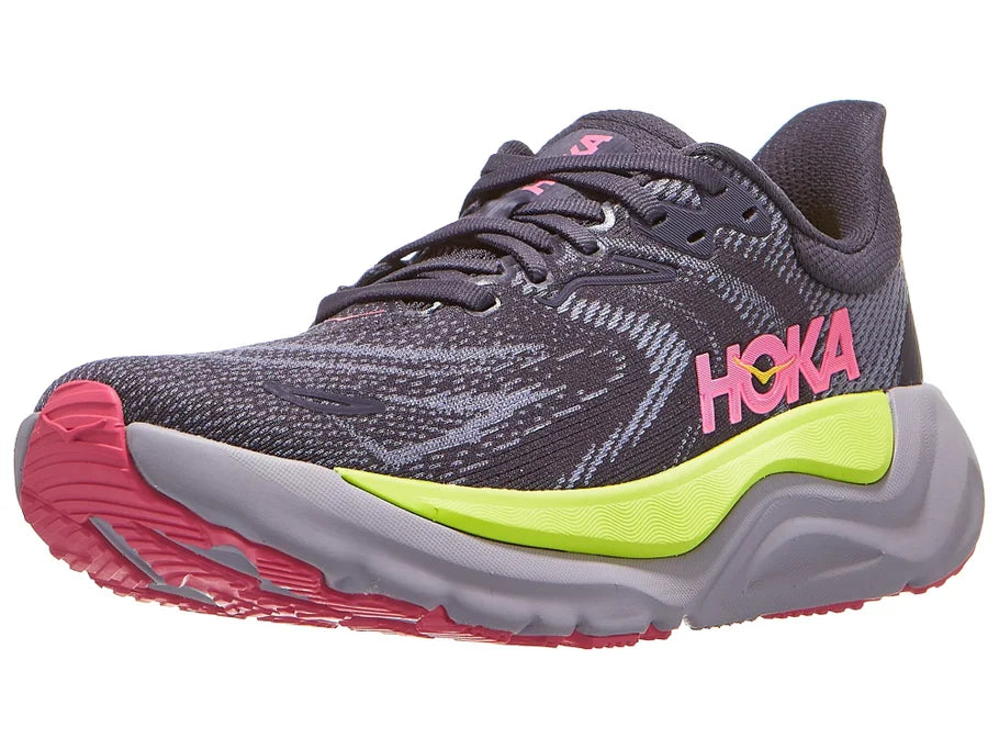Women's Hoka Arahi 8. Dark grey upper. Yellow and white midsole. Lateral view.