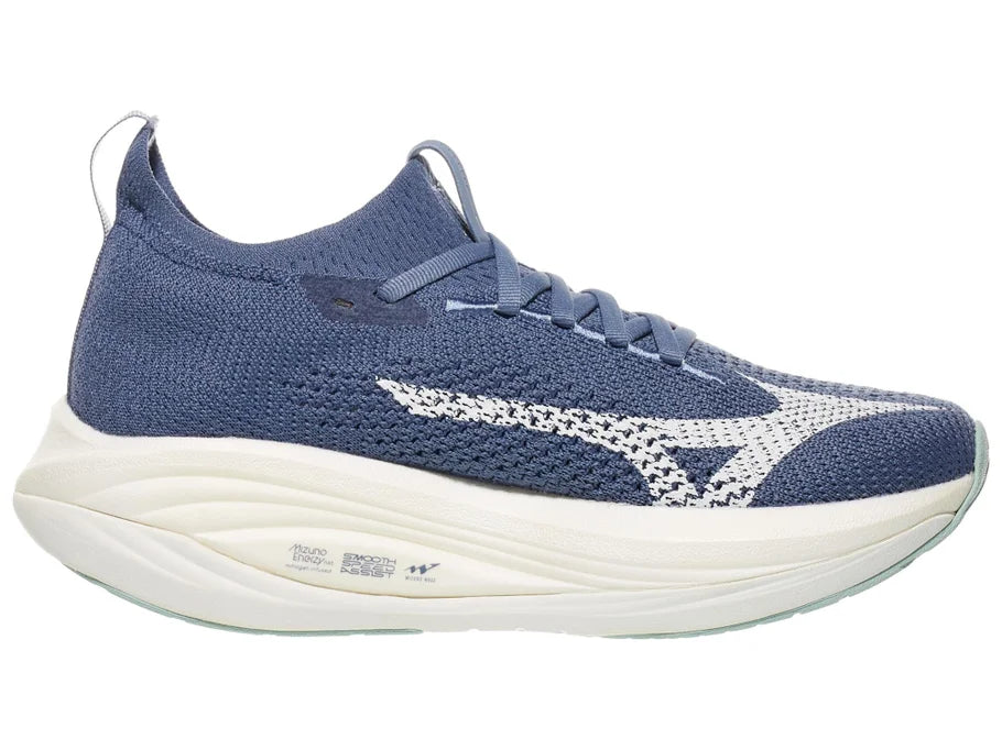 Women's Mizuno Neo Vista 3 in Wild Wind/White, medial view.
