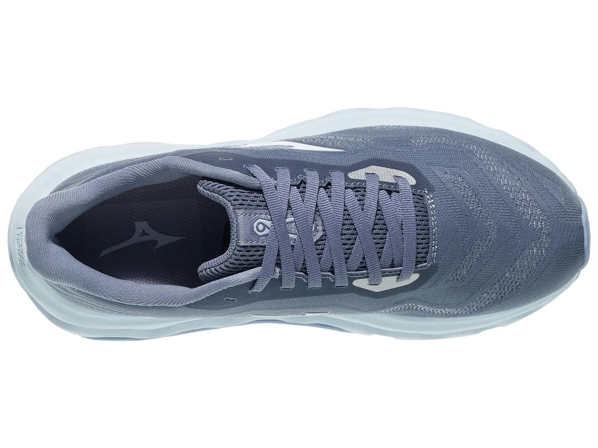 Women's Mizuno Wave Horizon 9. Grey upper. Light blue midsole. Top view.