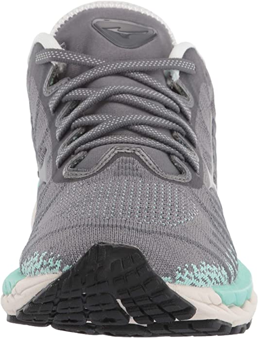 Women's Mizuno Wave Sky 4. Grey upper. Green midsole. Front view.