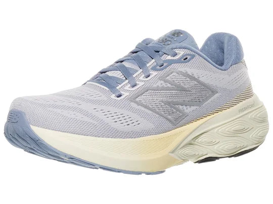 Women's New Balance 880v15. Light Purple. Off White midsole. Lateral view.