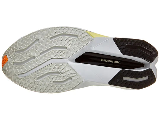 Women's New Balance FuelCell SuperComp Trainer v3. Angora/Hot Mango/Black. Outsole view.