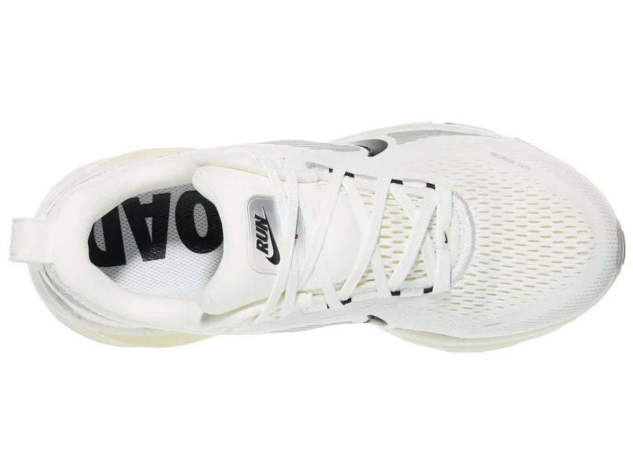 Women's Nike Vomero 18. White upper. Off White midsole. Top view.