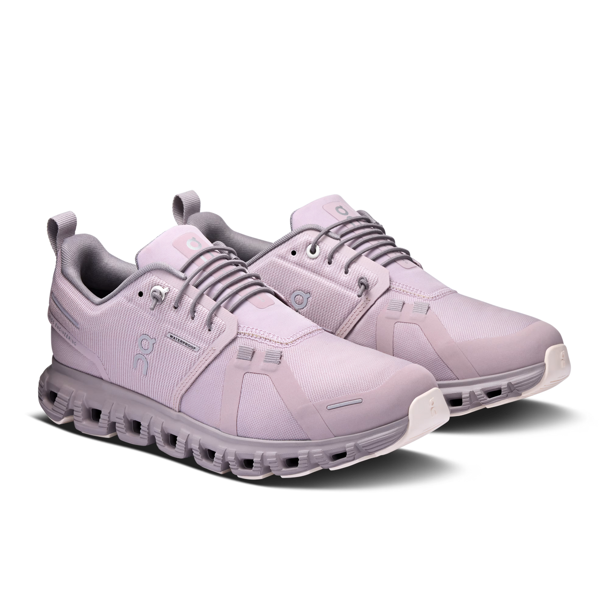 Women's On Cloud 6 Waterproof. Light purple upper. Light purple midsole. Lateral view.