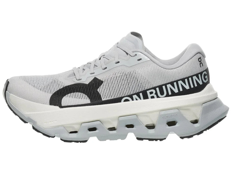 Women's On Cloudmonster Hyper. Light Grey upper. White midsole. Lateral view.