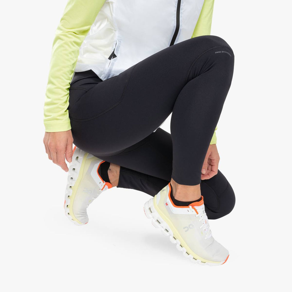 Women's On Running Performance Winter Tights. Black. Lateral view.