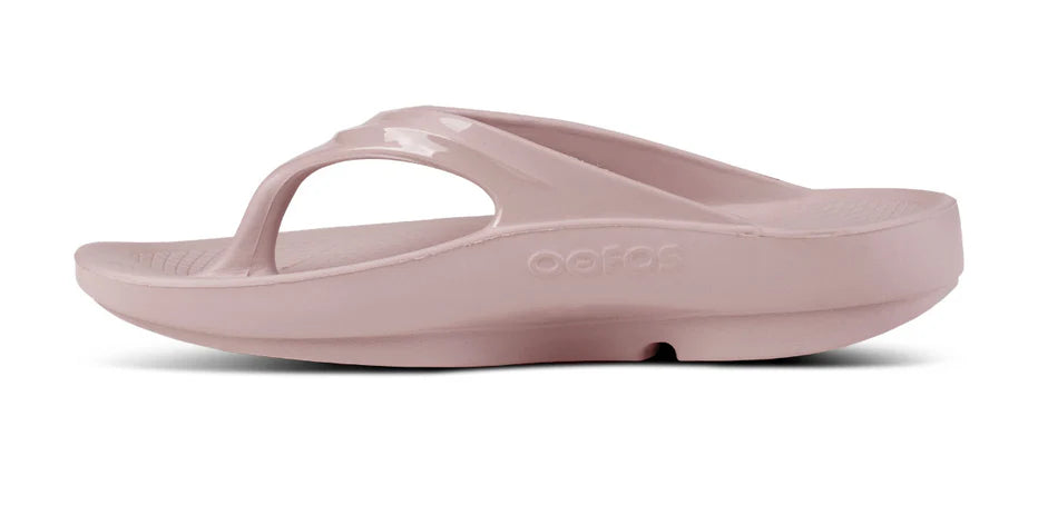 Women's Oofos Oolala. Pink. Medial view.